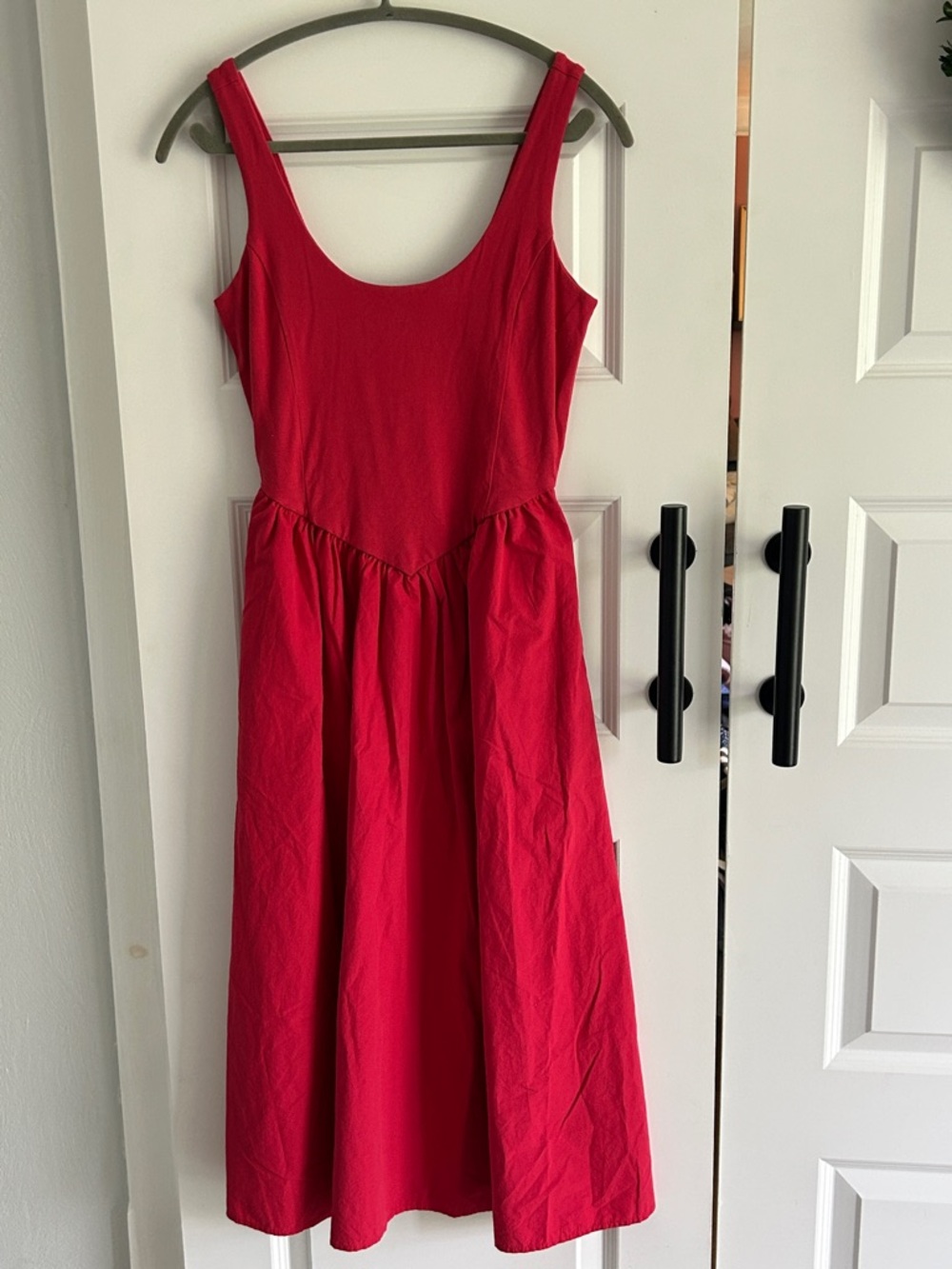 Anthropologie Nation Los Angeles Red Sleeveless‎ Scoop Neck Midi Dress medium